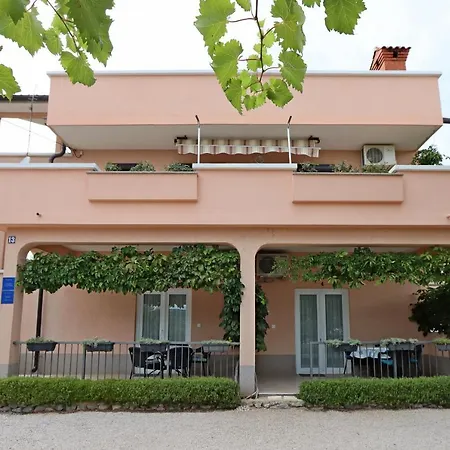 Apartments With A Parking Space Kornic, Krk - 415 Apartment