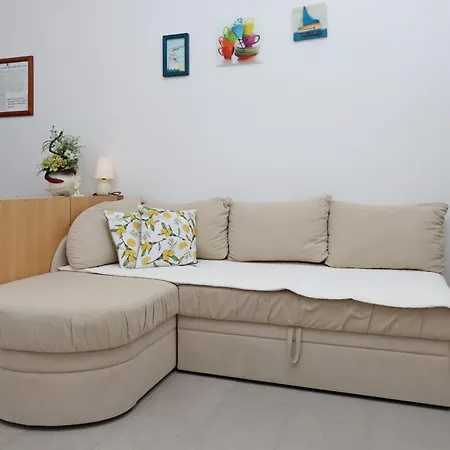 Appartamento With Parking Space Kornic, Krk - 415 *