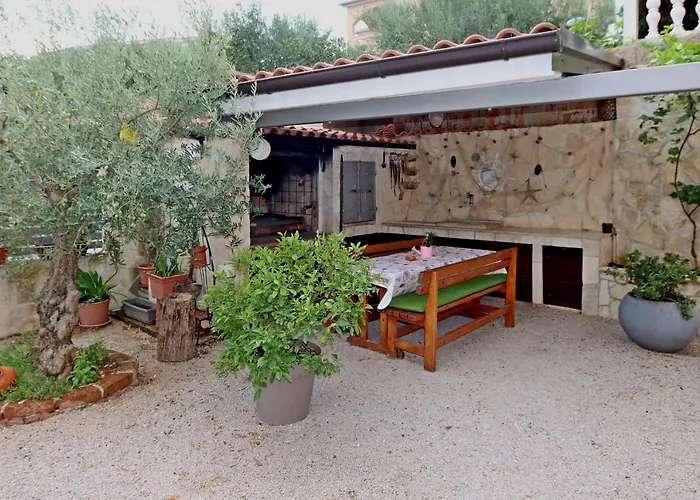 Appartement With Parking Space Kornic, Krk - 415