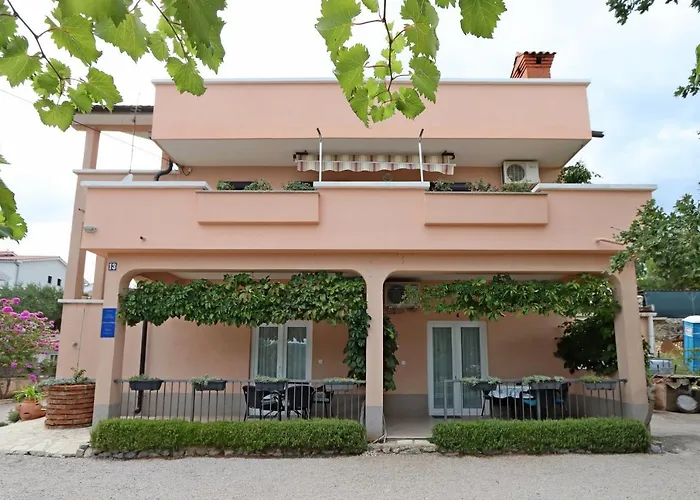 With Parking Space Kornic, Krk - 415 דירה