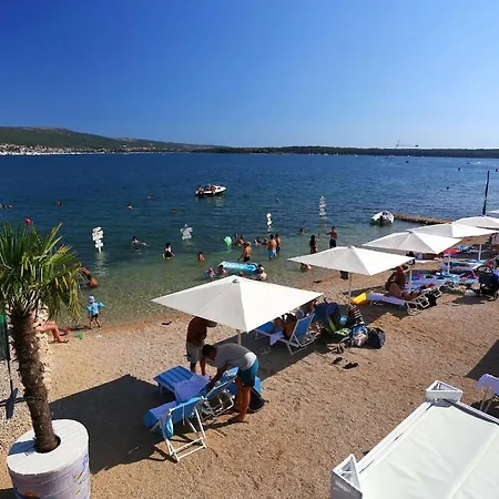 Apartamento With Parking Space Kornic, Krk - 415 *